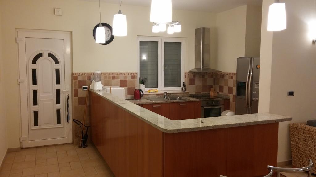 Apartments On Gorana Pavlova 24 Сутиван Экстерьер фото